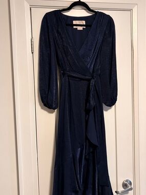 Gal Meets Glam Navy Wrap Midi Dress with Tie Waist and Puff Sleeves - Size 0